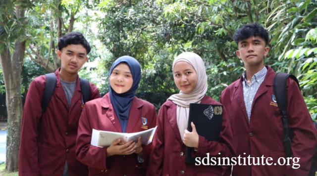 Membongkar Mitos Kualitas antara Universitas Negeri dan Swasta
