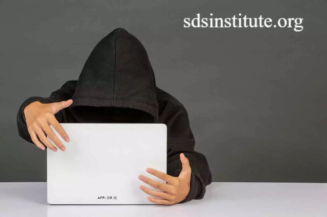 Kurikulum Keamanan Siber Sekolah Menengah Membangun Proteksi Data Pribadi Guna Mencegah Kejahatan Pembajakan Akun